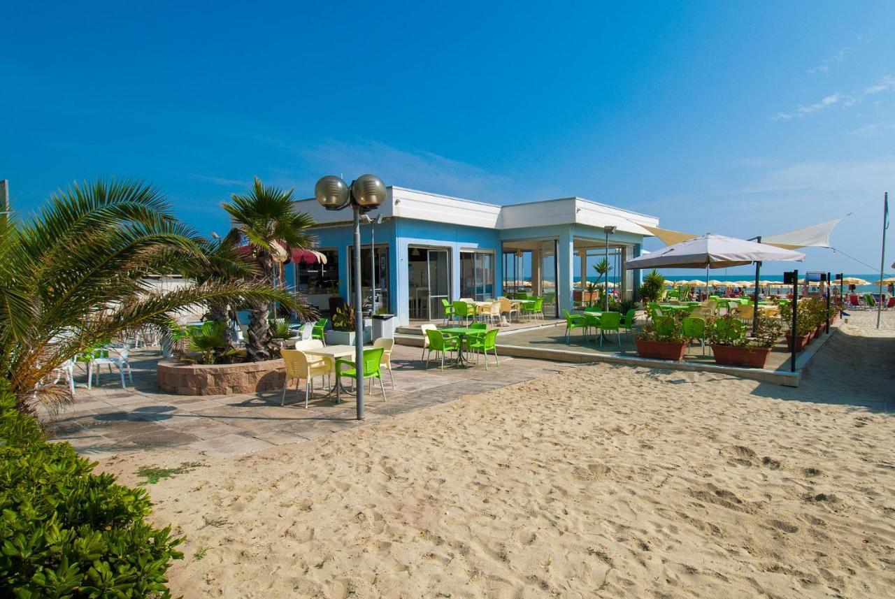 Hotel Atlantic Giulianova Eksteriør billede